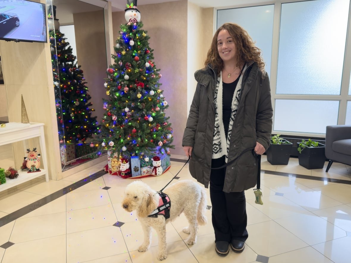 Honey is trained to begin shaking when she senses that Mclennan is on the verge of losing consciousness, because of her disability.