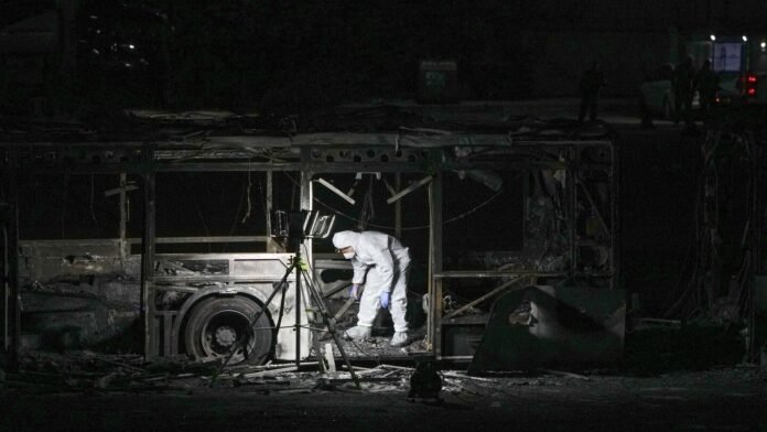 No Injuries From Israeli Bus Explosions In Suspected Militant Attack, Police Say - Dubai News TV