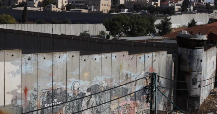 ‘I Lost Both Legs’: Palestinians Scale Separation Wall For Chance To Work - Dubai News TV