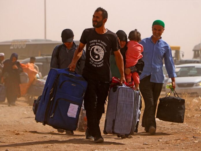 Iran Tells Millions Of Afghans To Leave Or Face Arrest On Day Of Deadline - Dubai News TV